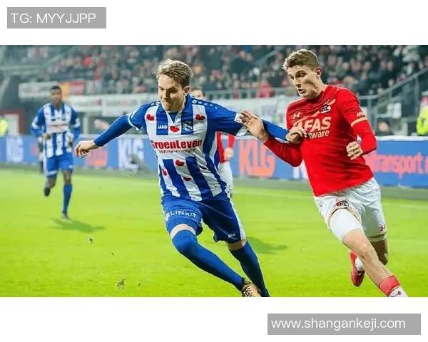 赫尔蒙特与多德勒支的精彩对决揭示足球战术与团队精神的较量