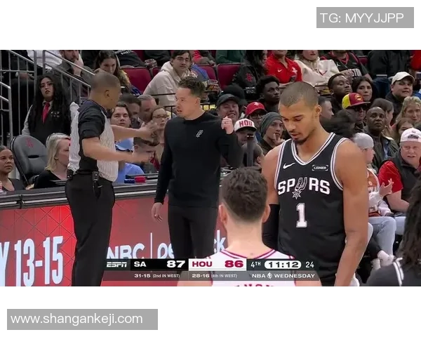 3月火箭与马刺精彩对决全场录像回放及精彩瞬间分析