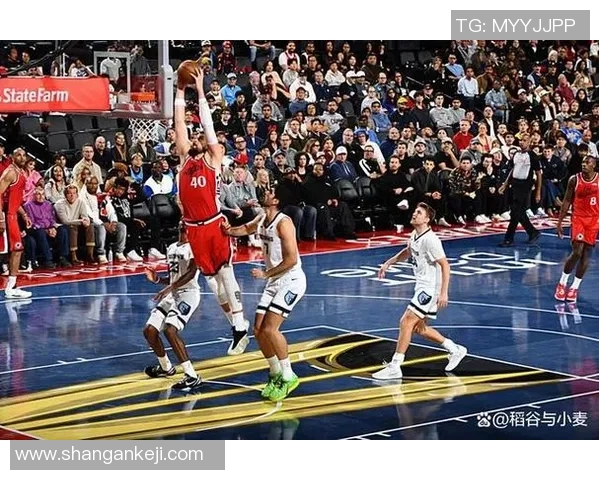 2011年NBA季后赛快船与灰熊的激烈对决回顾与精彩瞬间分析