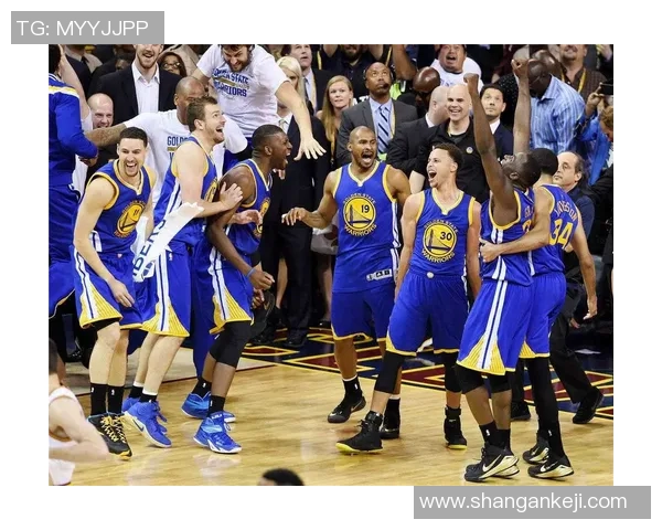 2015年勇士与国王精彩对决视频直播回顾与分析